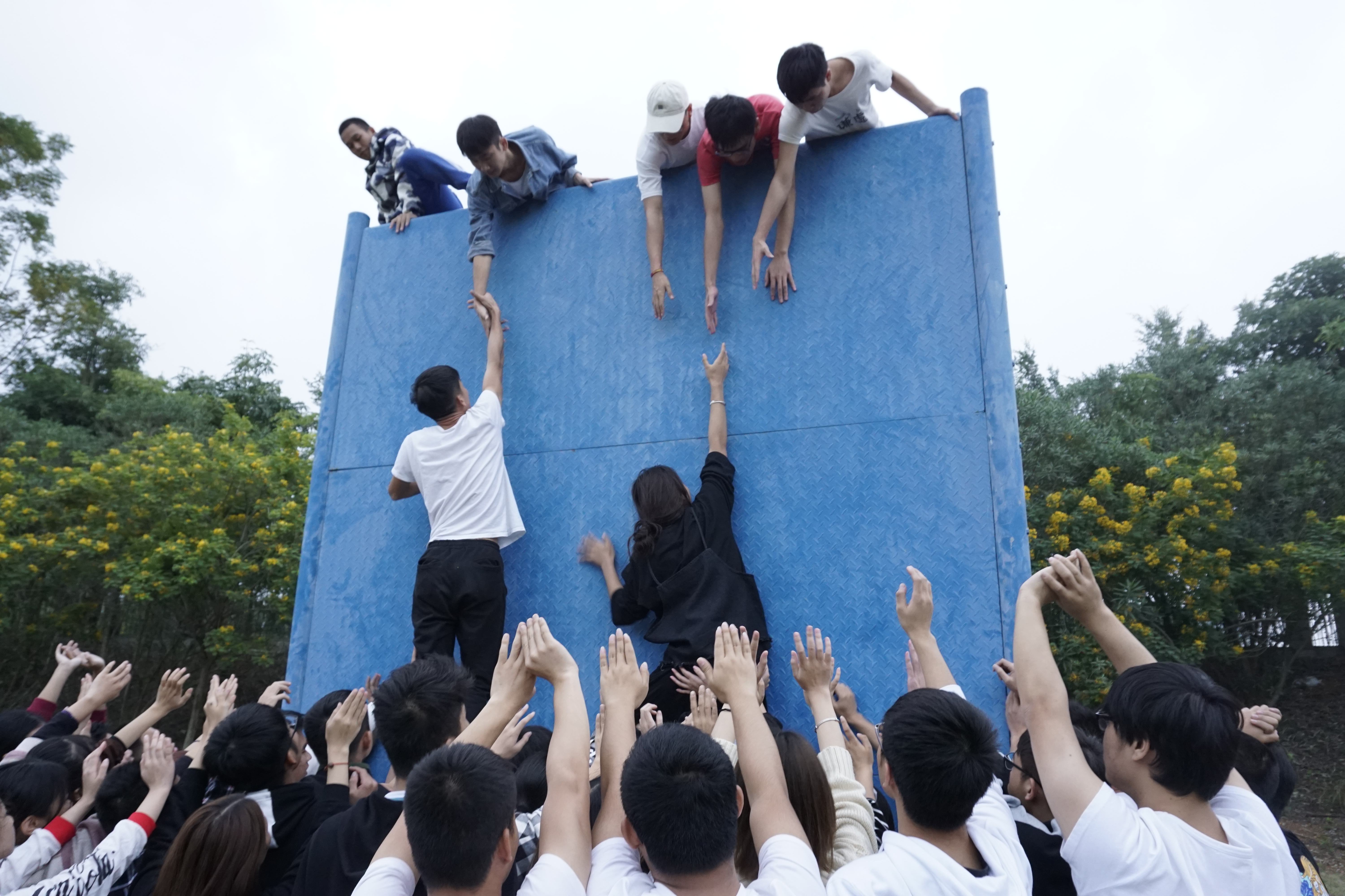 拓展训练毕业墙项目心得体会